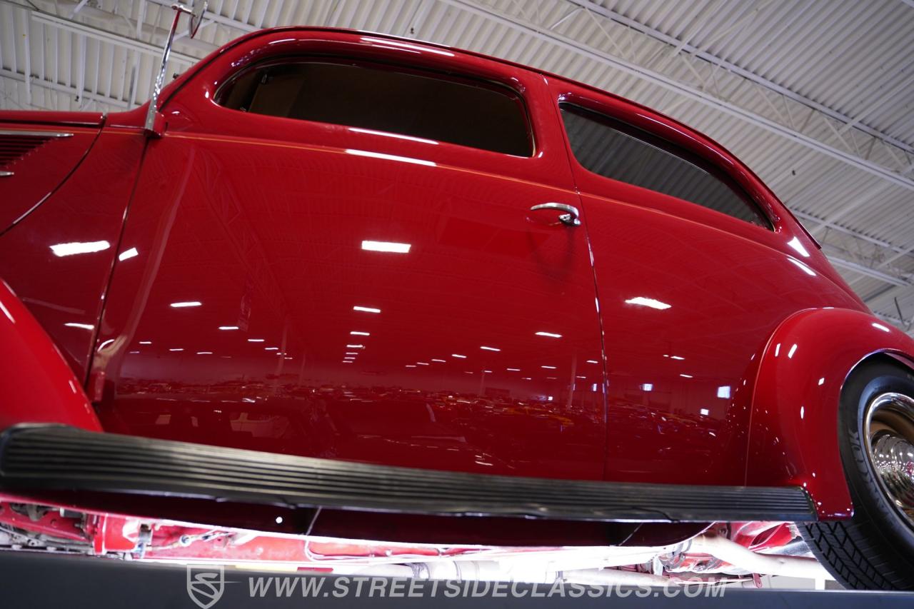 1937 Ford Tudor Humpback
