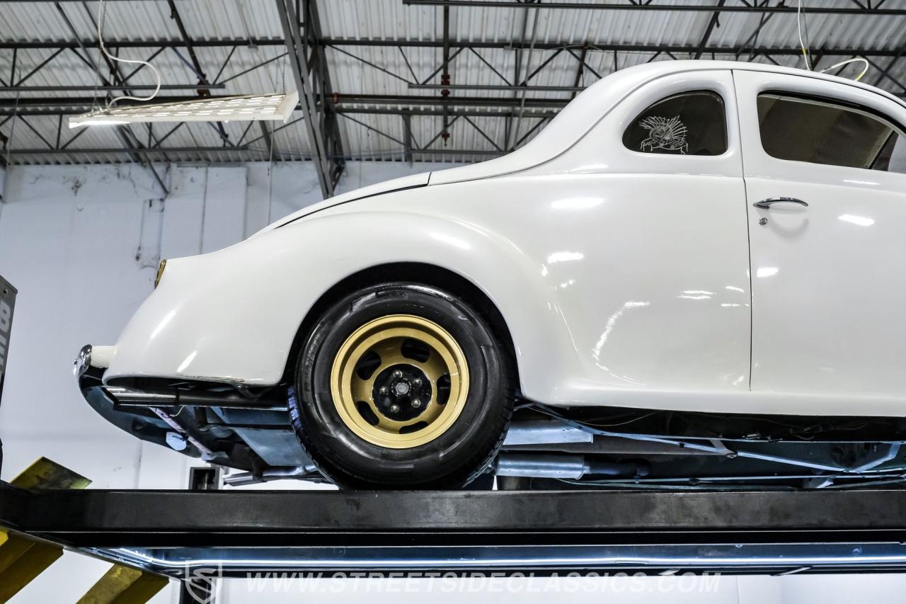 1940 Ford 5-Window Coupe Streetrod