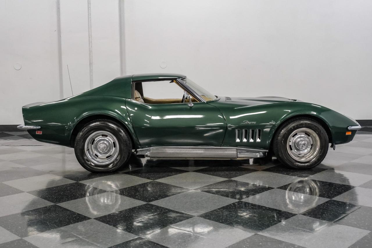 1969 Chevrolet Corvette 427 Tri-Power