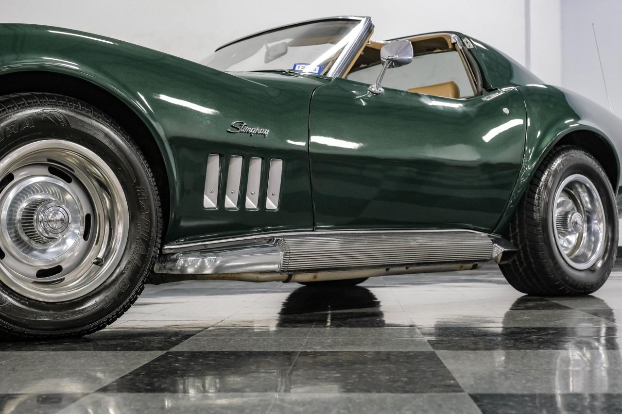 1969 Chevrolet Corvette 427 Tri-Power