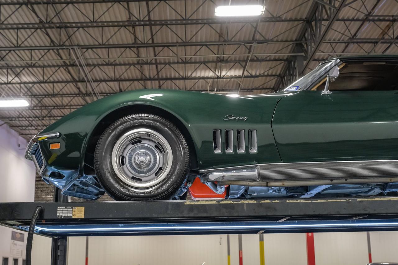 1969 Chevrolet Corvette 427 Tri-Power