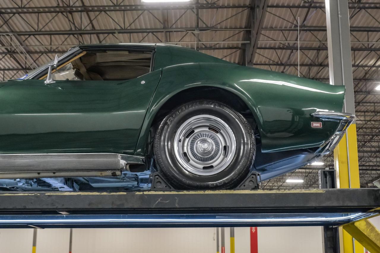 1969 Chevrolet Corvette 427 Tri-Power