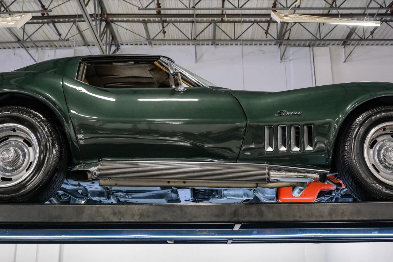 1969 Chevrolet Corvette 427 Tri-Power