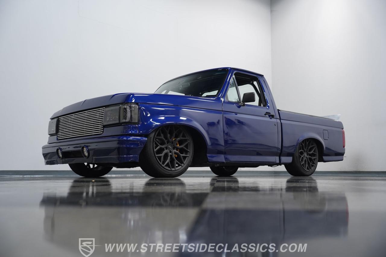 1990 Ford F-150 Restomod
