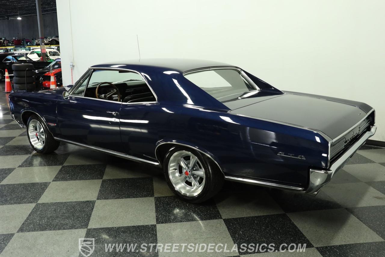 1966 Pontiac GTO Tri Power