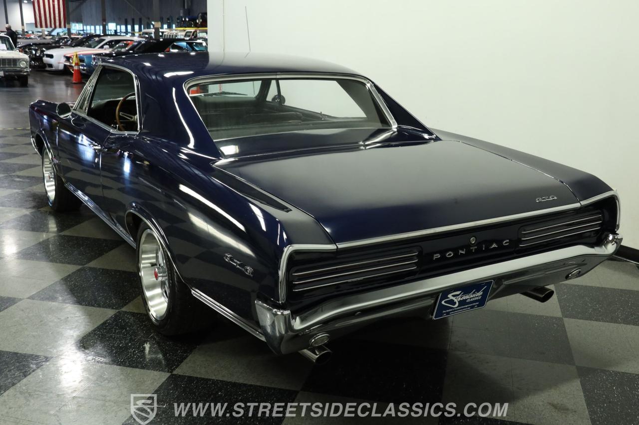 1966 Pontiac GTO Tri Power
