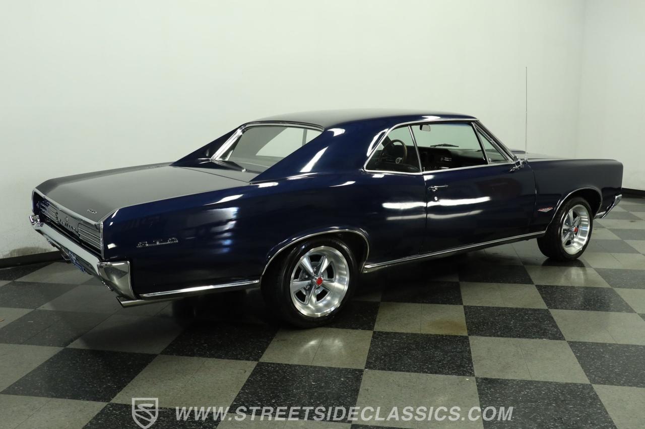 1966 Pontiac GTO Tri Power