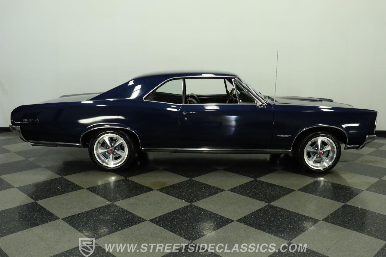 1966 Pontiac GTO Tri Power
