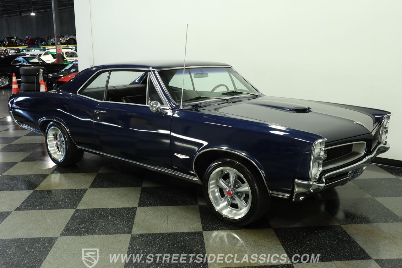 1966 Pontiac GTO Tri Power