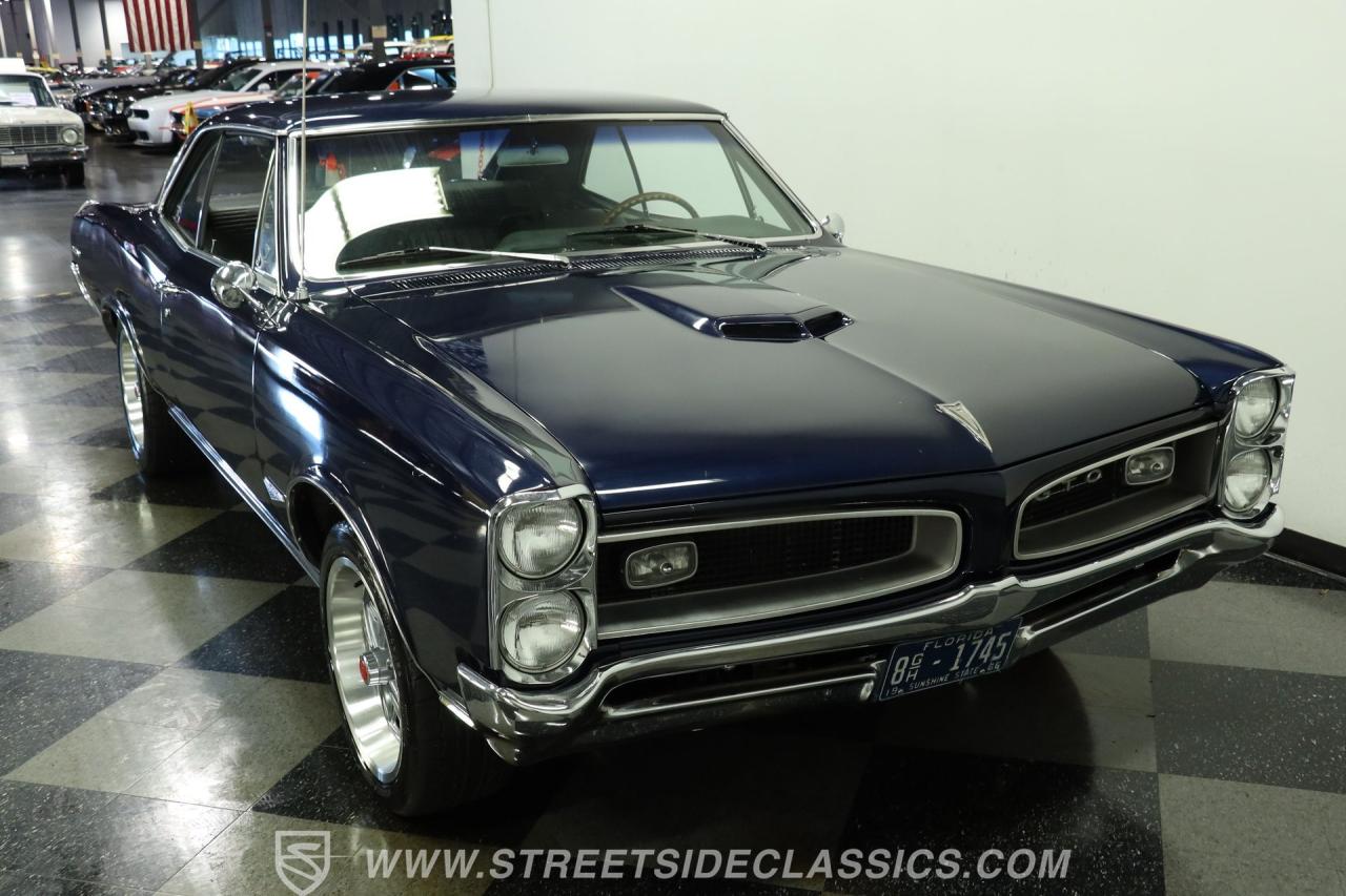 1966 Pontiac GTO Tri Power
