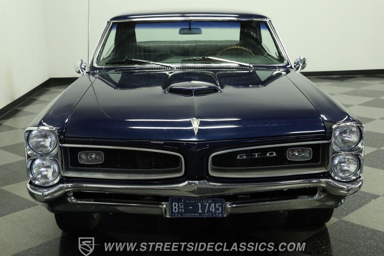 1966 Pontiac GTO Tri Power