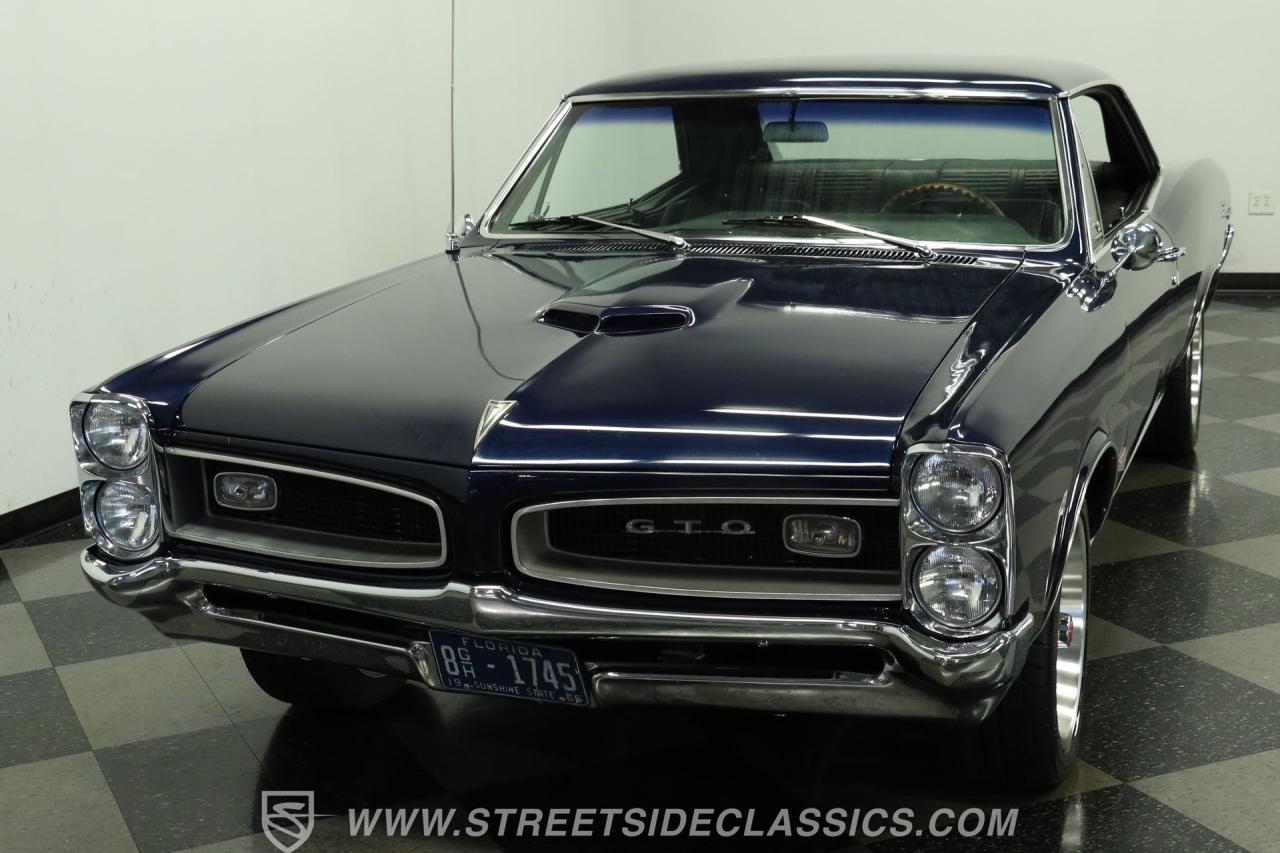 1966 Pontiac GTO Tri Power