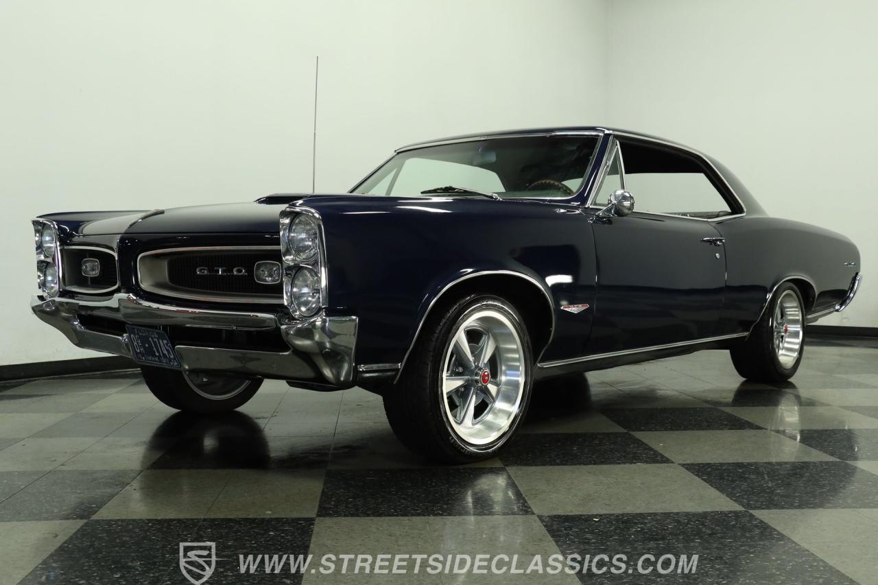 1966 Pontiac GTO Tri Power