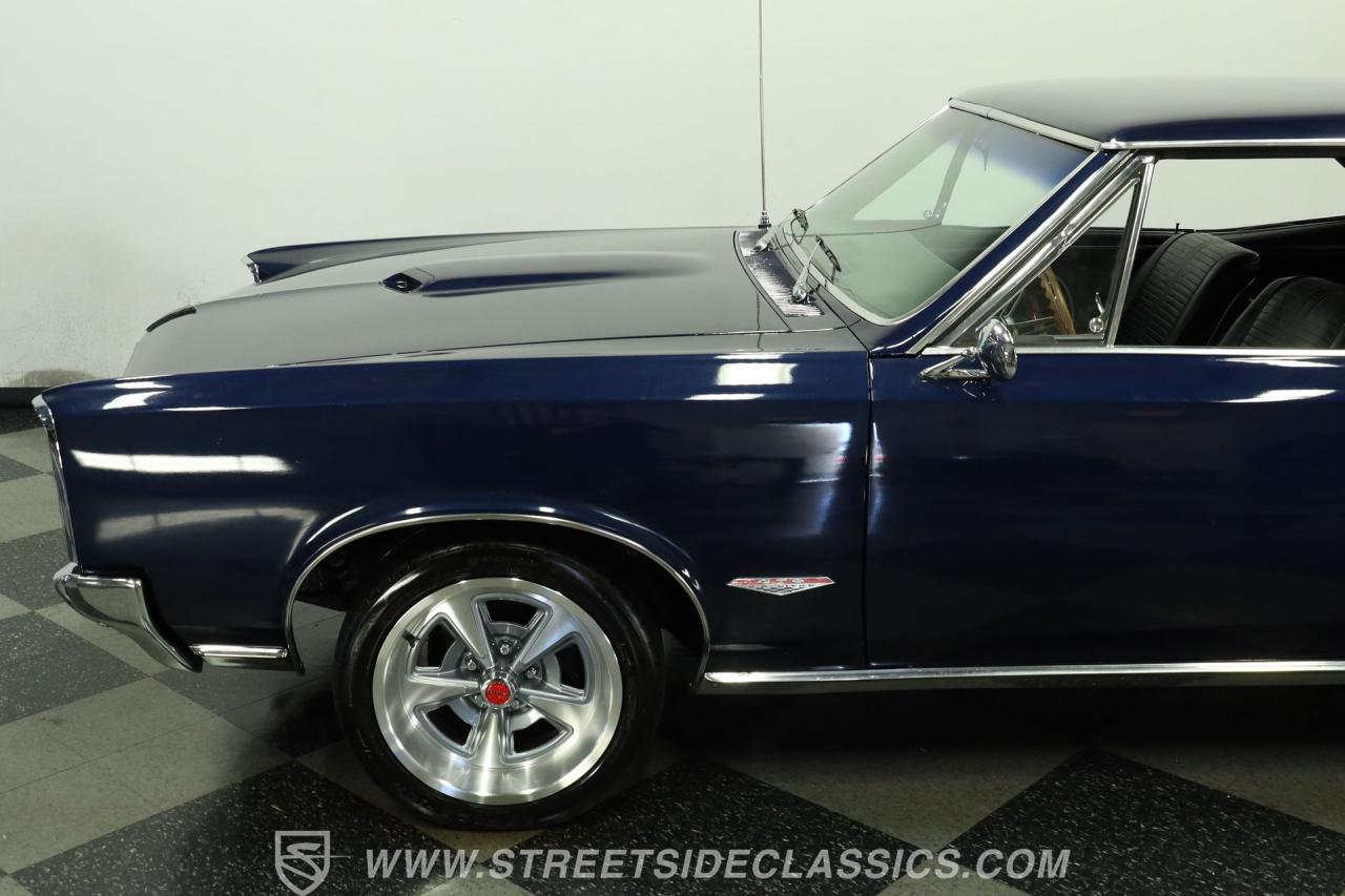 1966 Pontiac GTO Tri Power