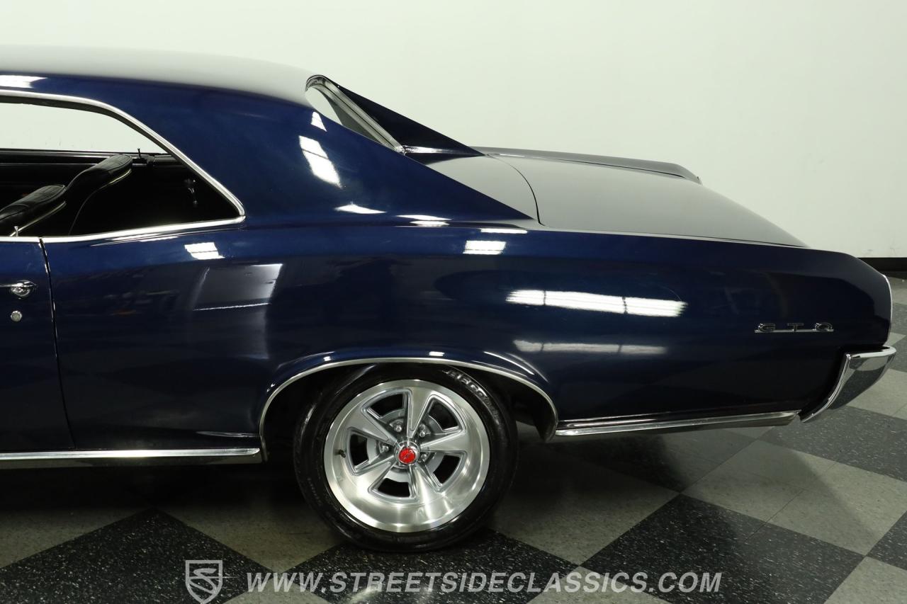 1966 Pontiac GTO Tri Power