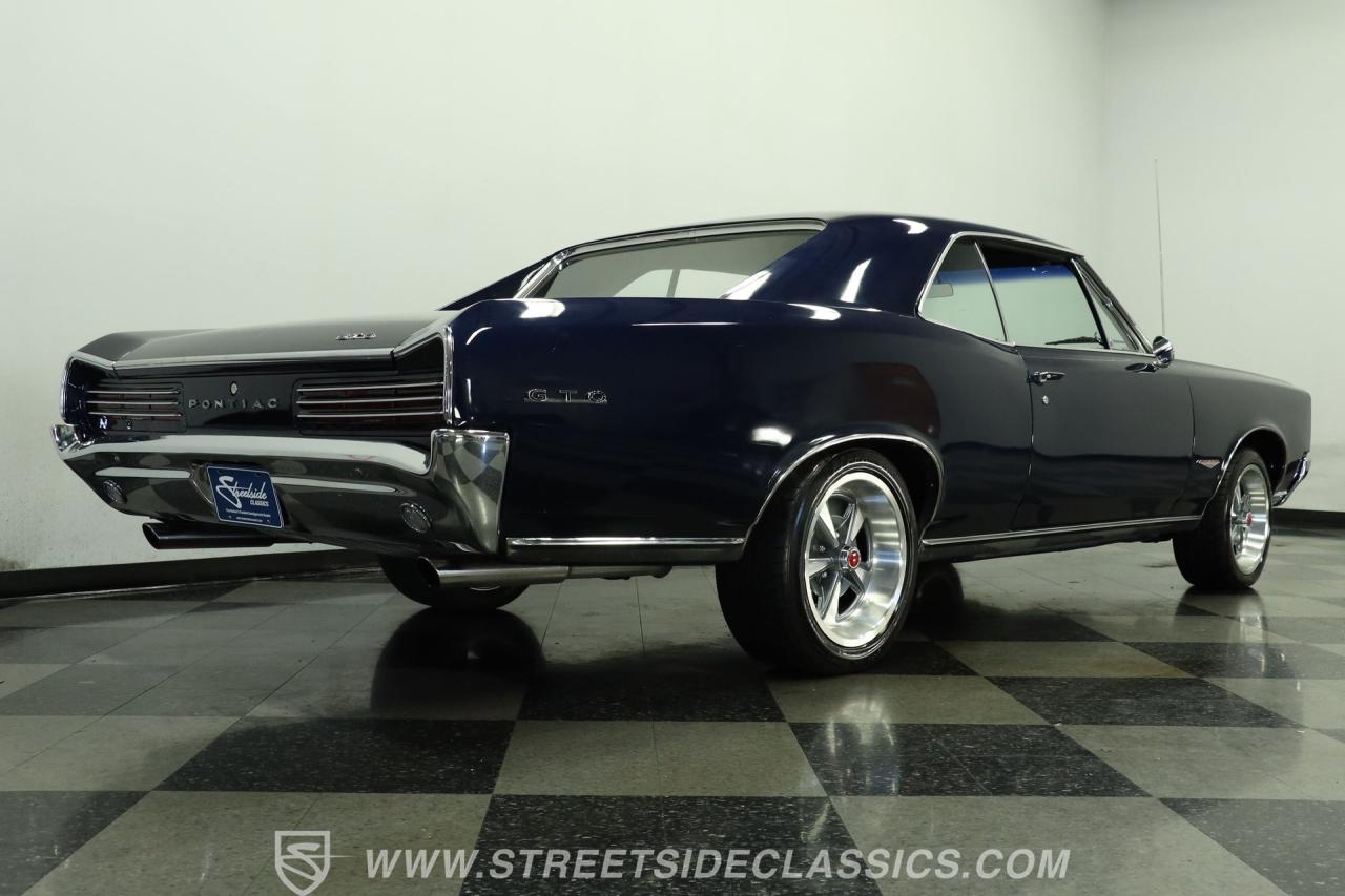 1966 Pontiac GTO Tri Power