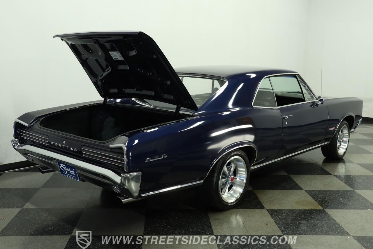 1966 Pontiac GTO Tri Power