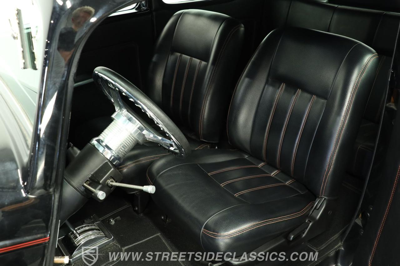 1933 Ford Victoria Street Rod