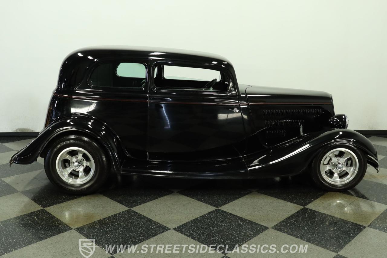 1933 Ford Victoria Street Rod