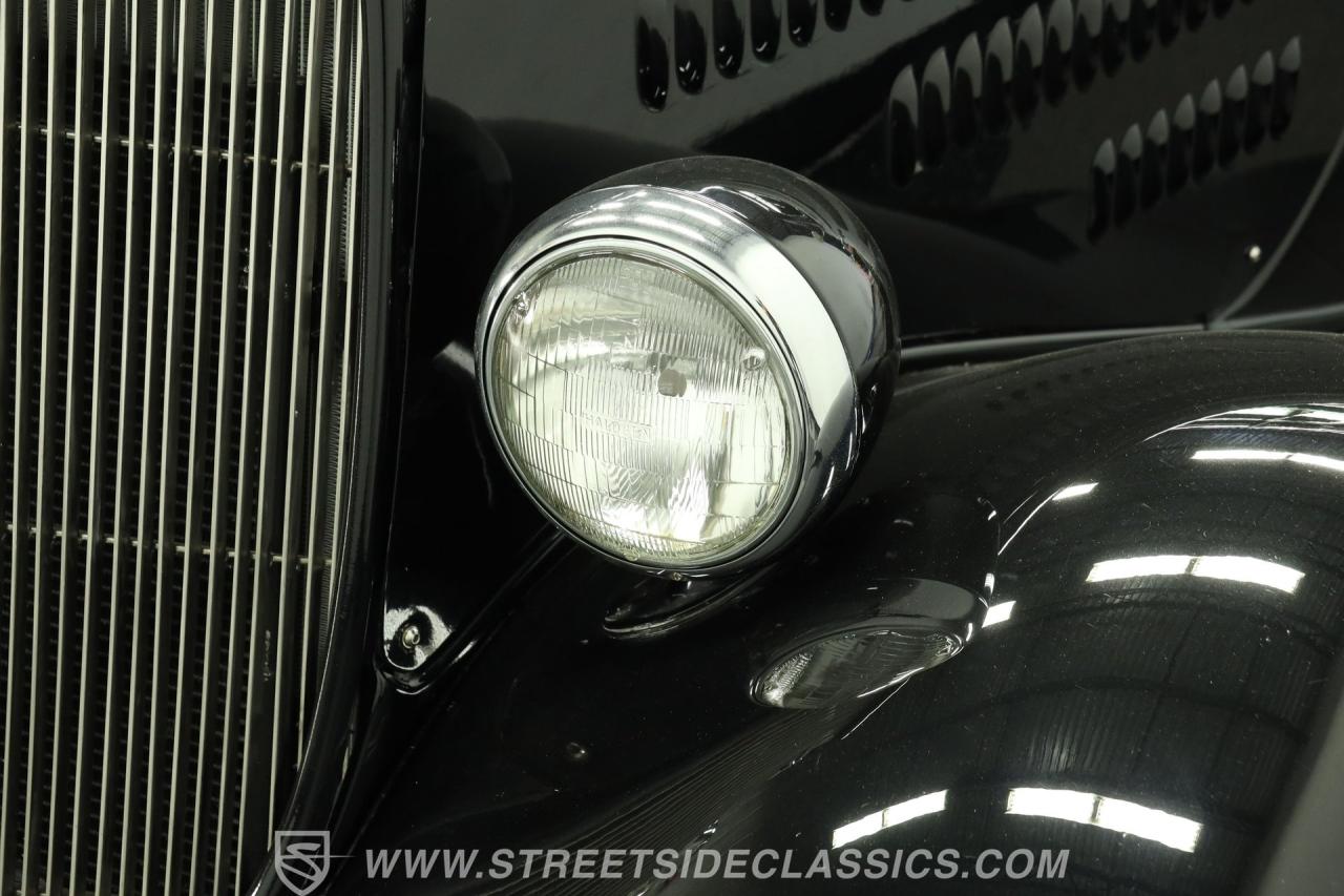 1933 Ford Victoria Street Rod