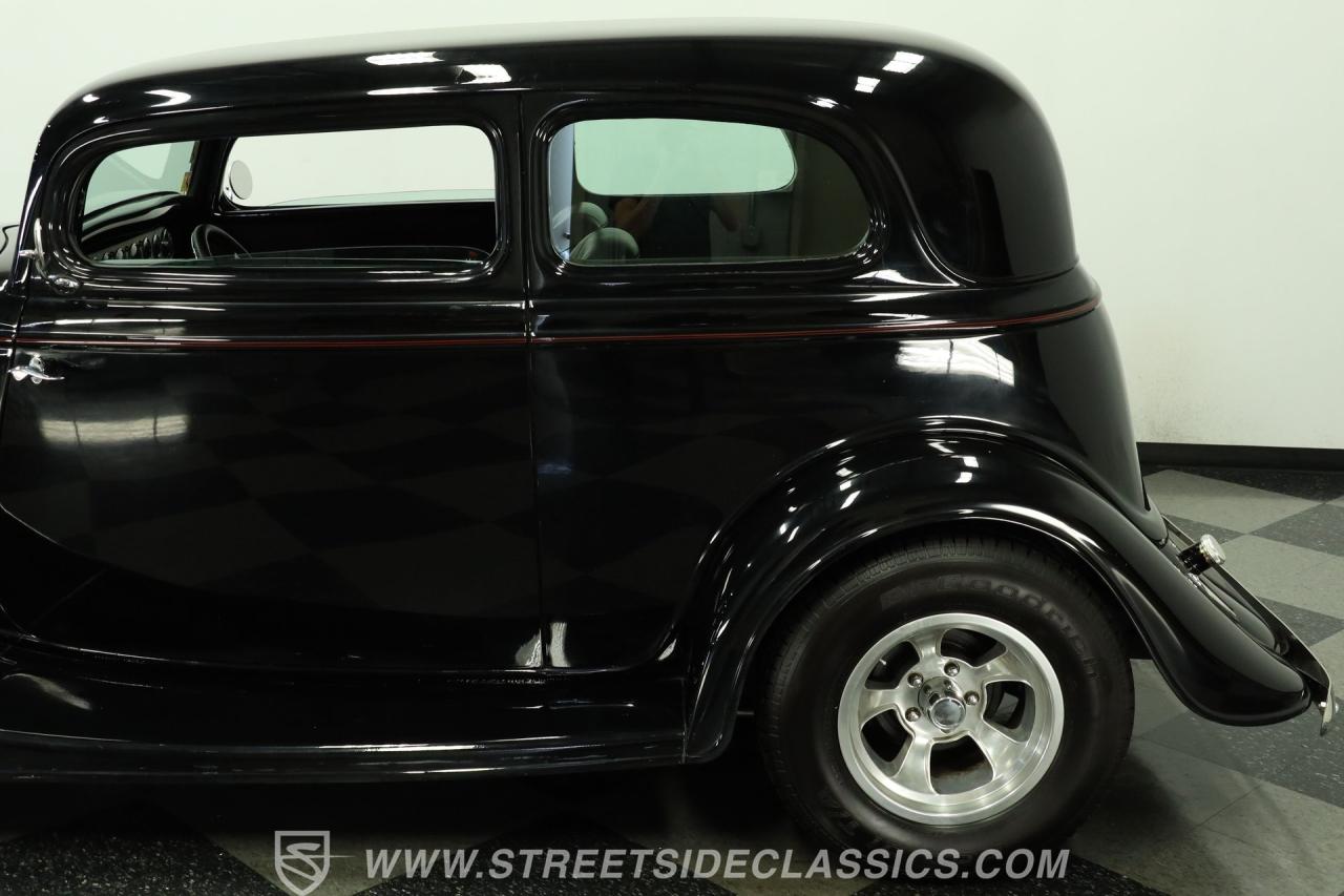 1933 Ford Victoria Street Rod