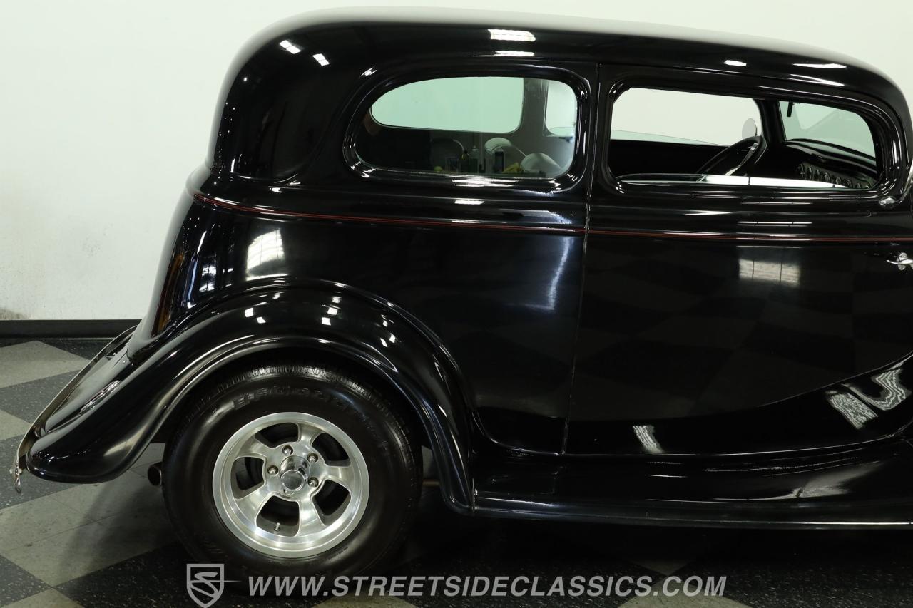 1933 Ford Victoria Street Rod