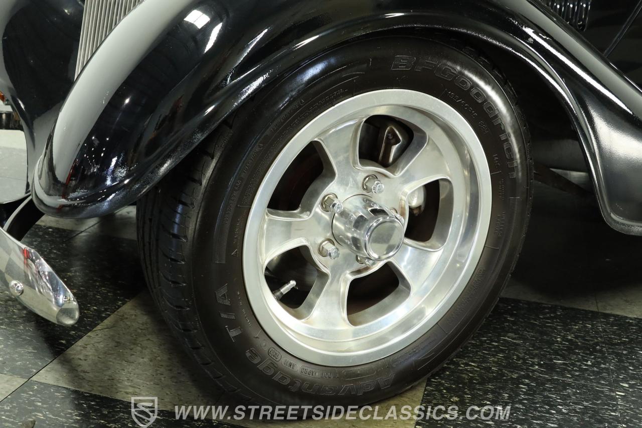 1933 Ford Victoria Street Rod