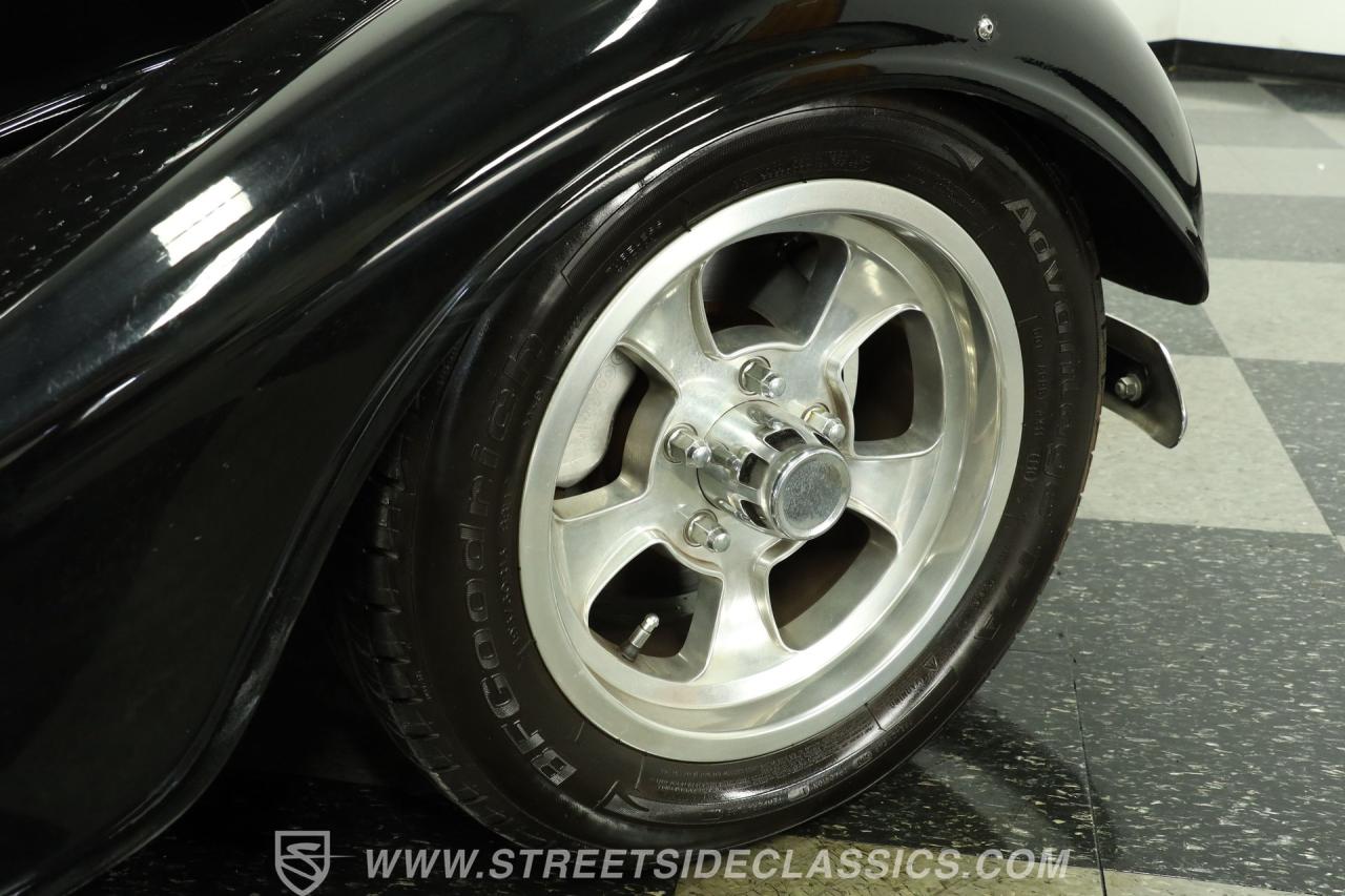 1933 Ford Victoria Street Rod
