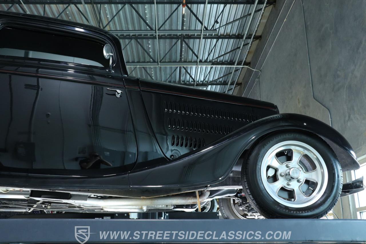 1933 Ford Victoria Street Rod