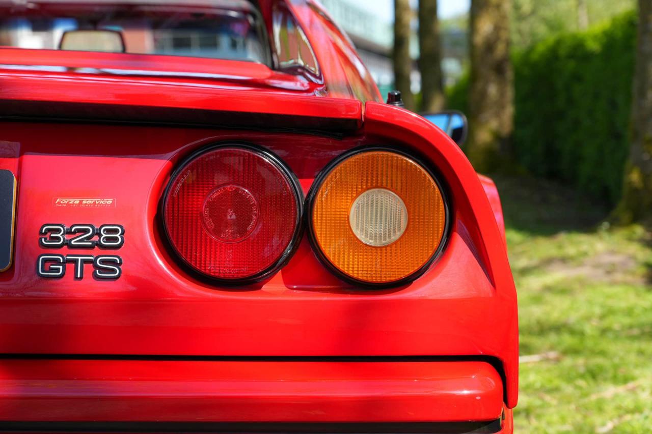 1988 Ferrari 328 GTS