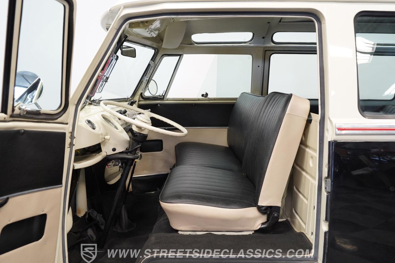 1975 Volkswagen Type 2 23 Window Deluxe