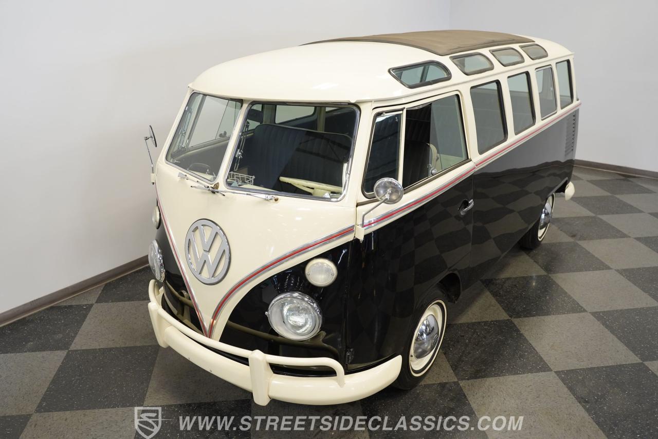 1975 Volkswagen Type 2 23 Window Deluxe