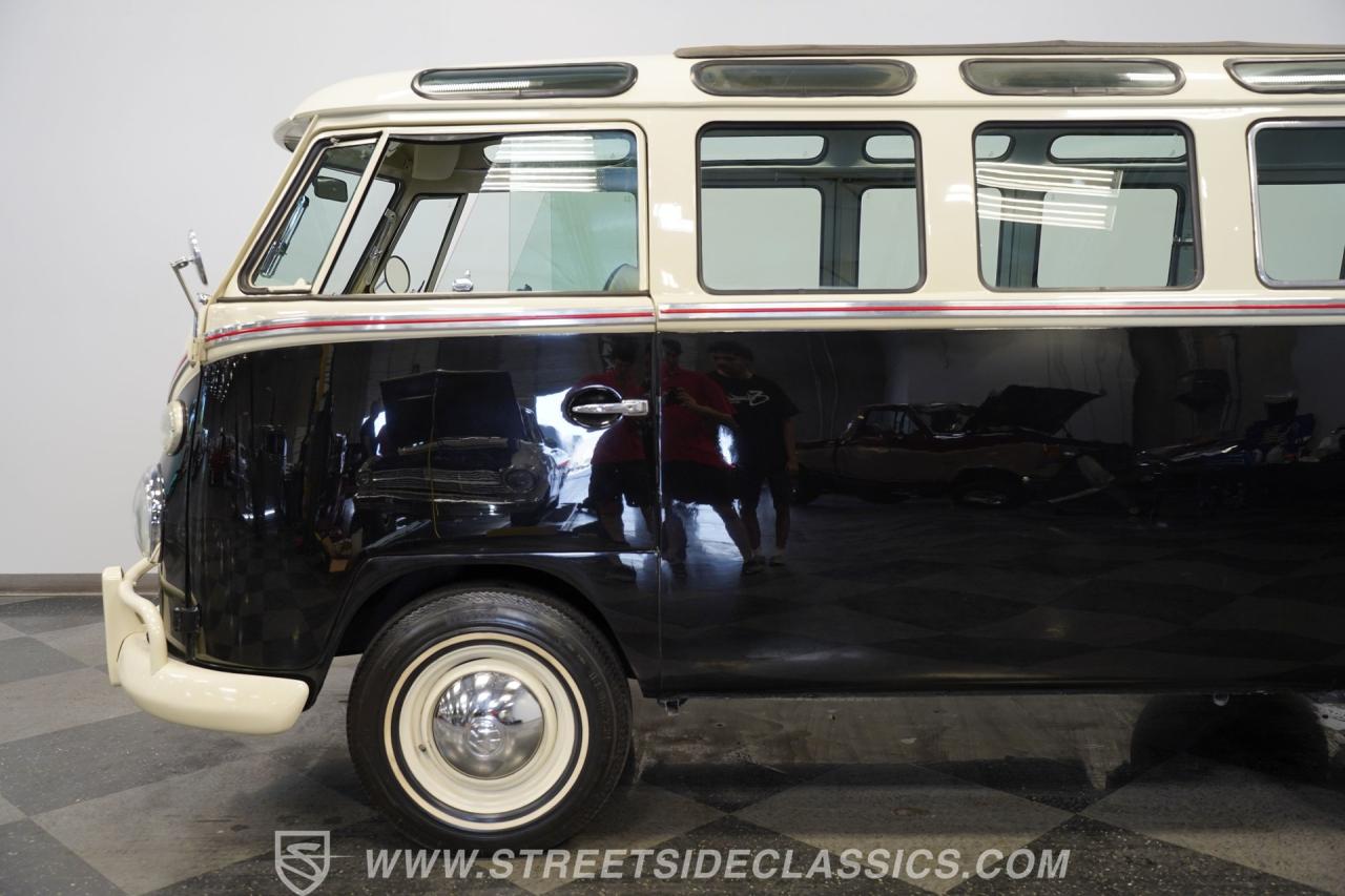 1975 Volkswagen Type 2 23 Window Deluxe