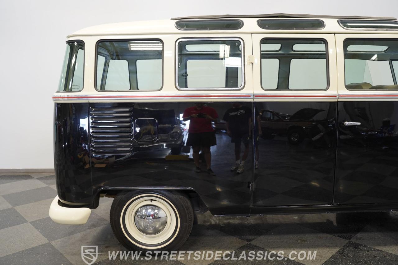 1975 Volkswagen Type 2 23 Window Deluxe