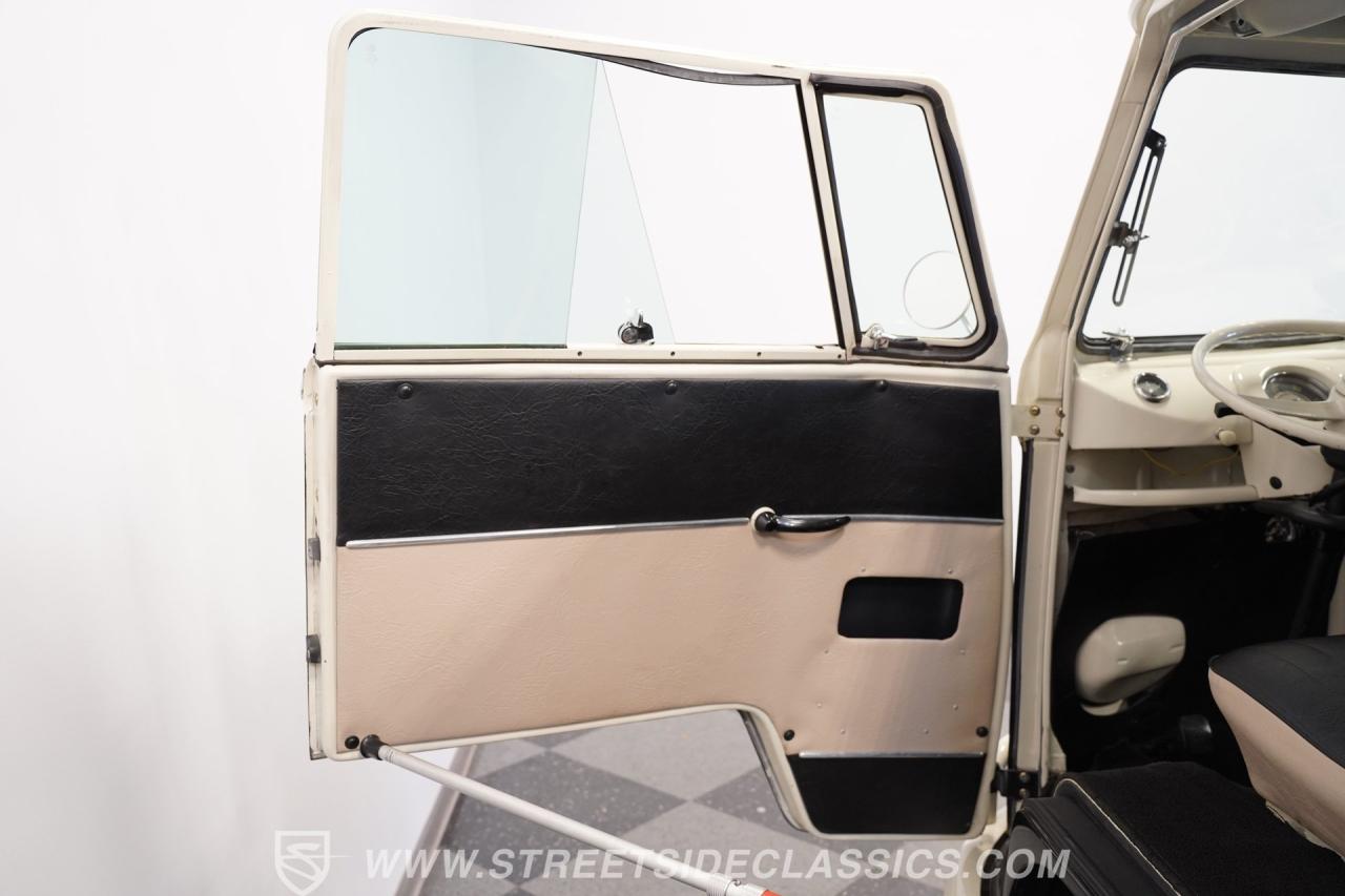 1975 Volkswagen Type 2 23 Window Deluxe