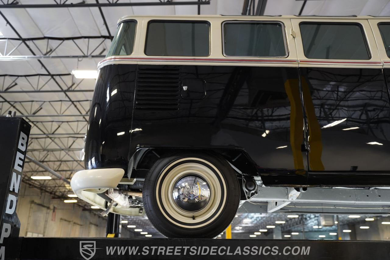 1975 Volkswagen Type 2 23 Window Deluxe