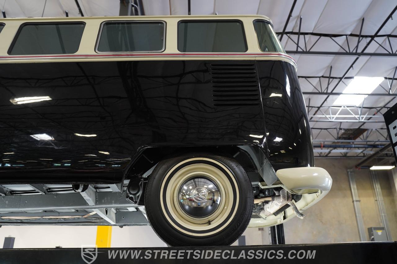 1975 Volkswagen Type 2 23 Window Deluxe