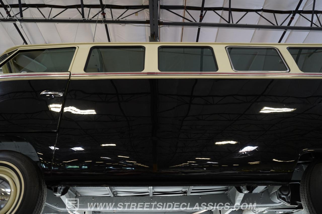 1975 Volkswagen Type 2 23 Window Deluxe