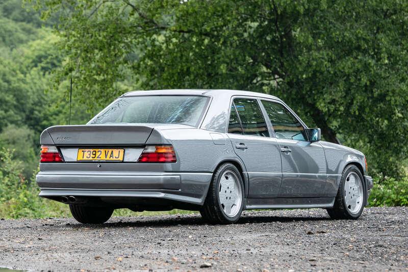 1990 Mercedes - Benz 300E AMG