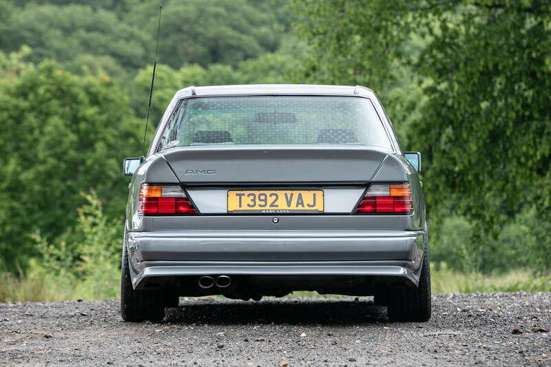 1990 Mercedes - Benz 300E AMG