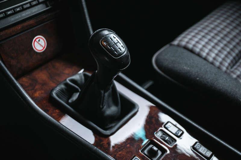 1990 Mercedes - Benz 300E AMG