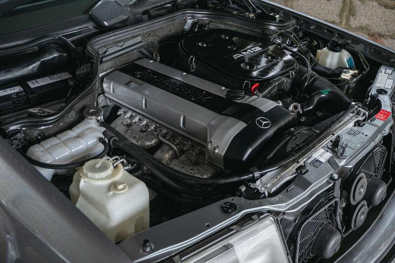 1990 Mercedes - Benz 300E AMG