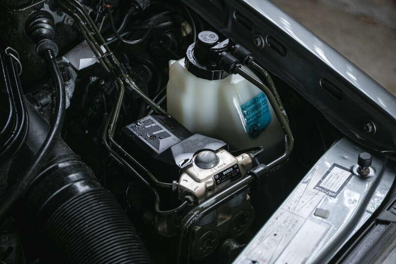 1990 Mercedes - Benz 300E AMG