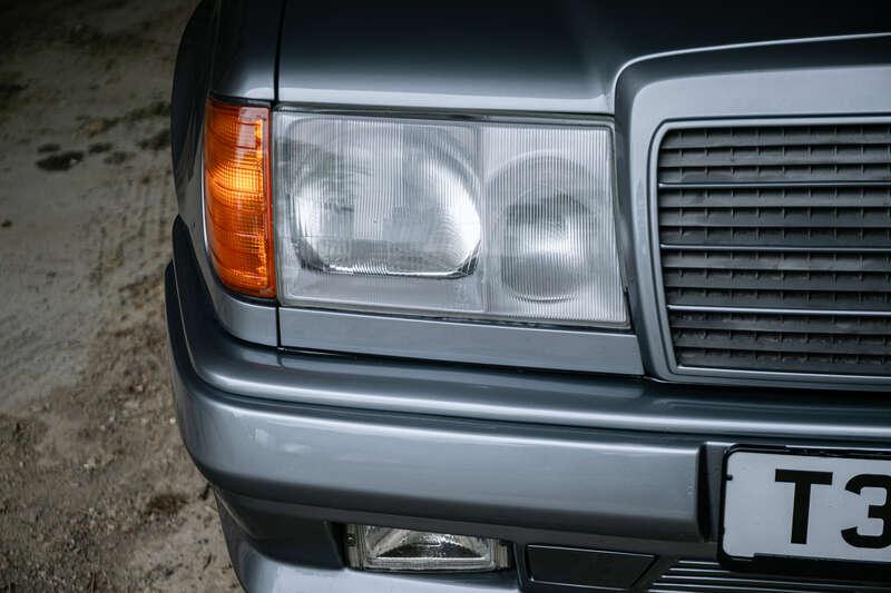 1990 Mercedes - Benz 300E AMG