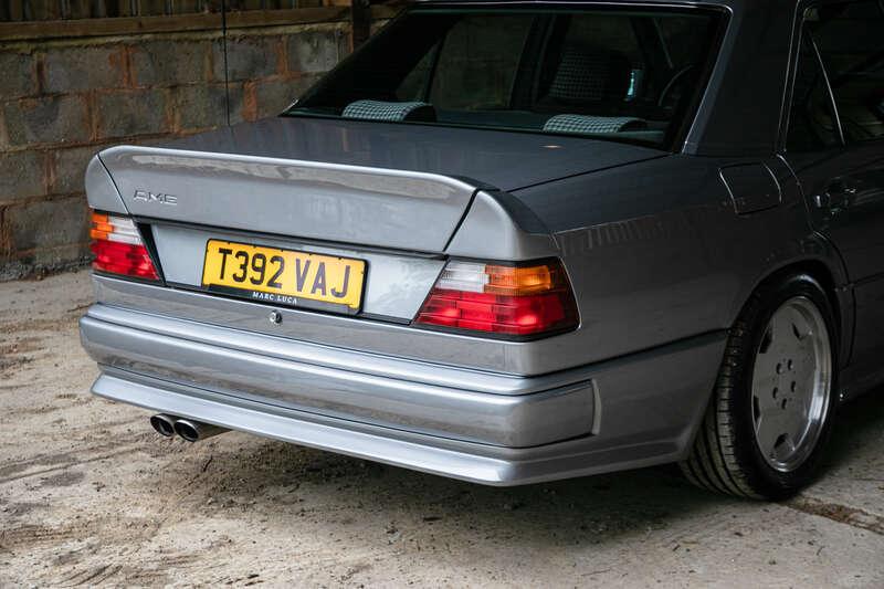 1990 Mercedes - Benz 300E AMG