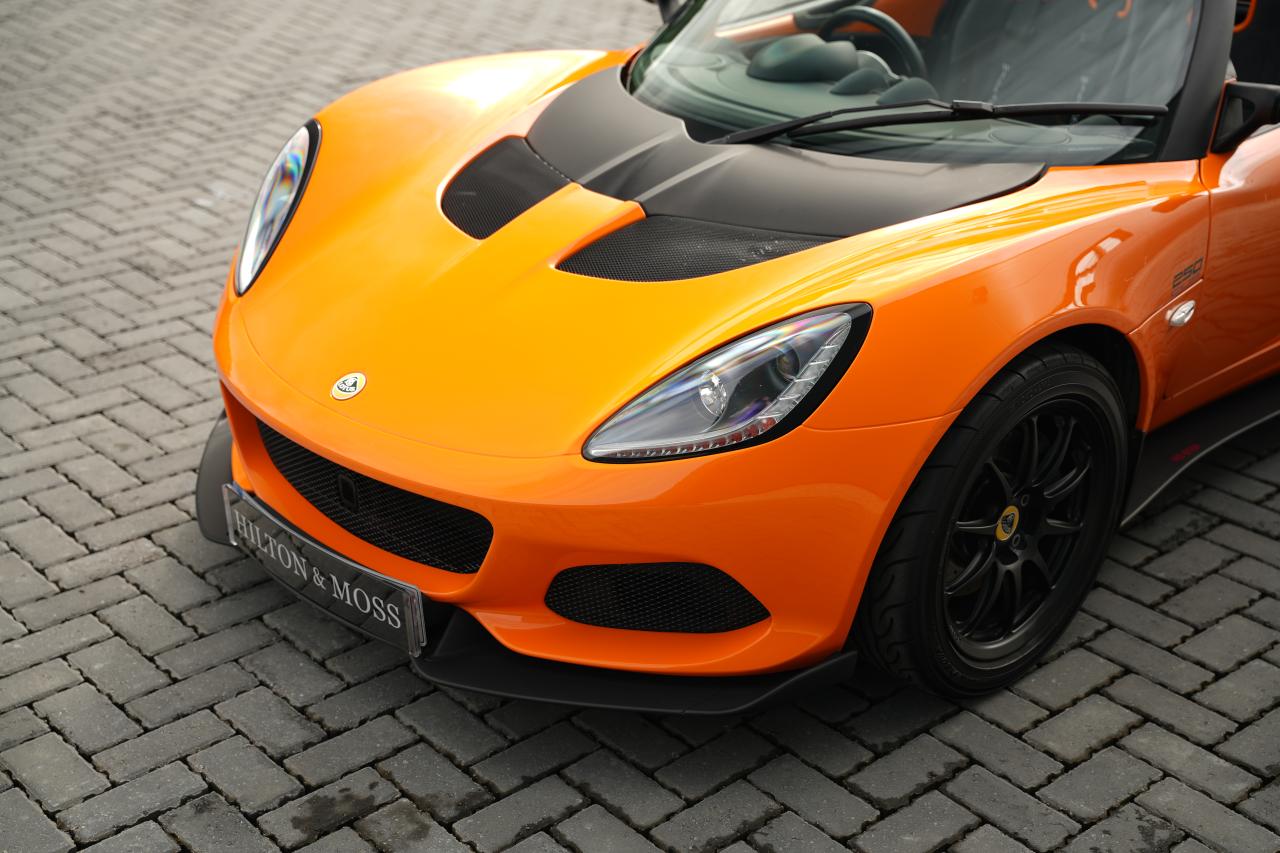 2021 Lotus Elise