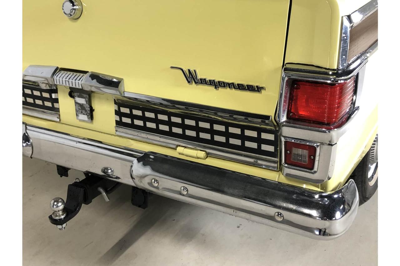 1973 Jeep Wagoneer Station