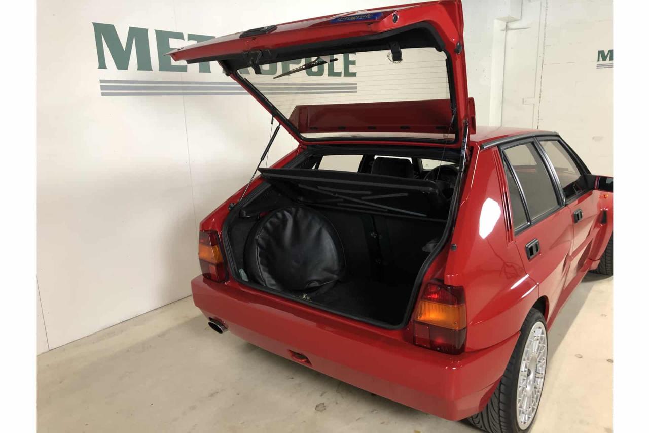 1992 Lancia Delta HF Integrals