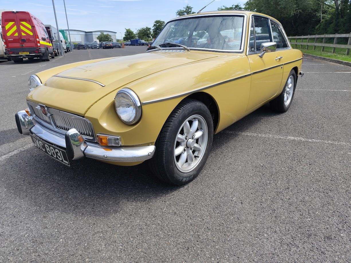 1972 MG B GT V8