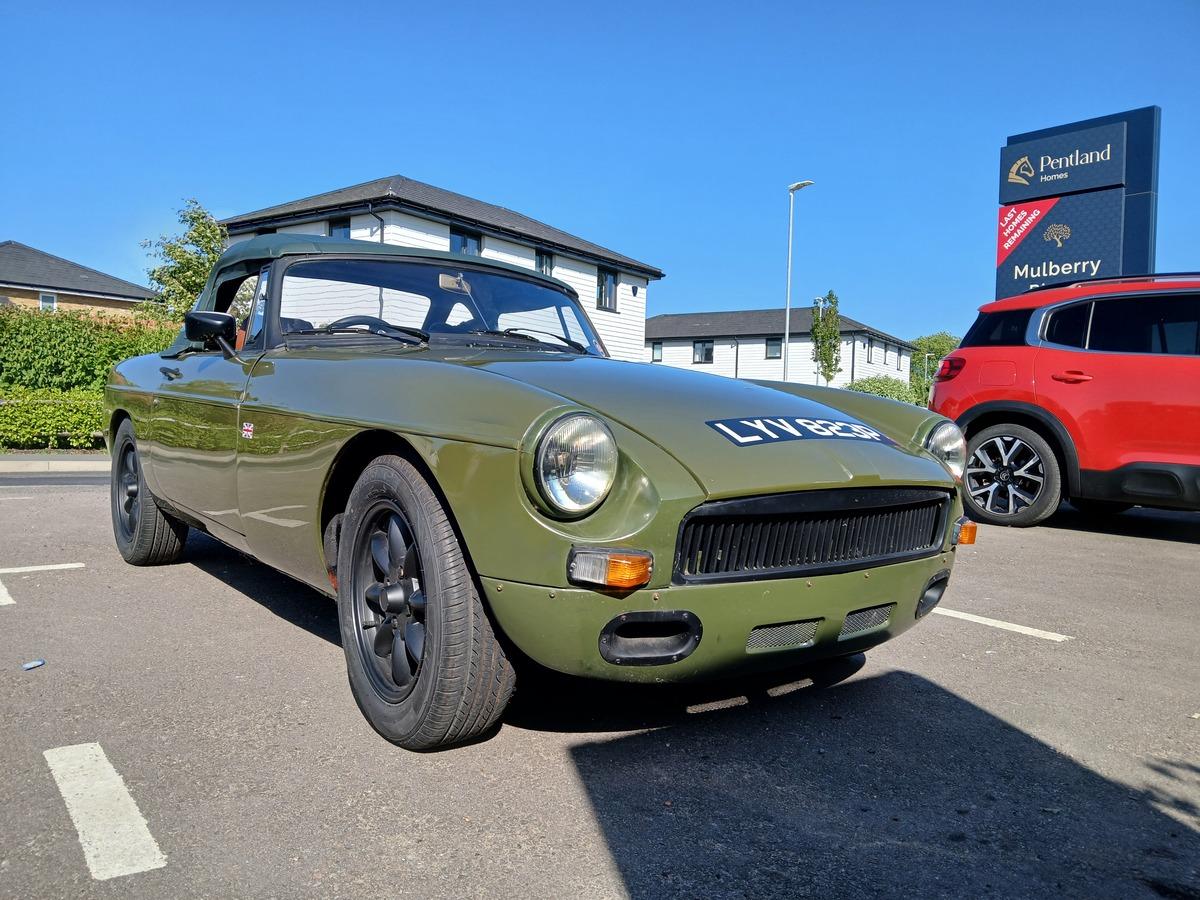 1976 MG B Roadster